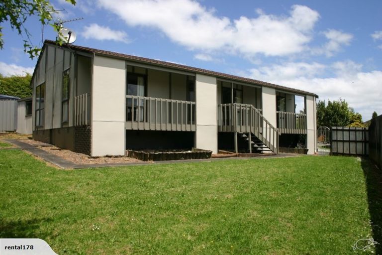 Photo of property in 12 Ransom Smyth Drive, Goodwood Heights, Auckland, 2105