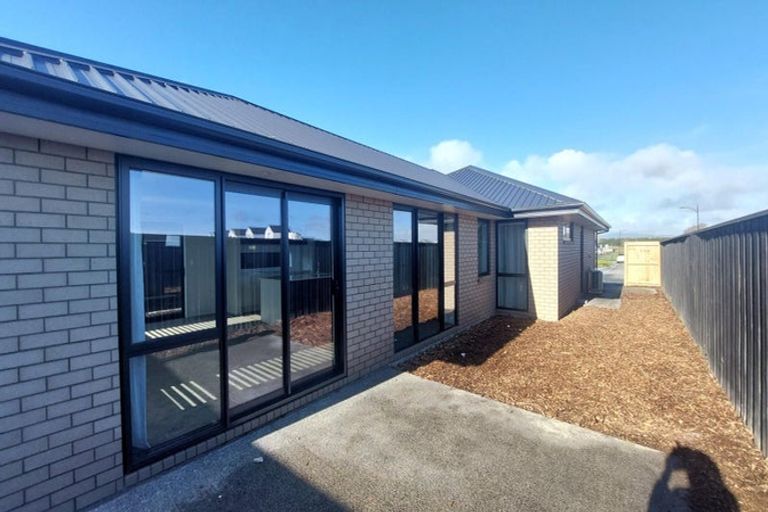 Photo of property in 27 Mills Road, Marshland, Christchurch, 8051