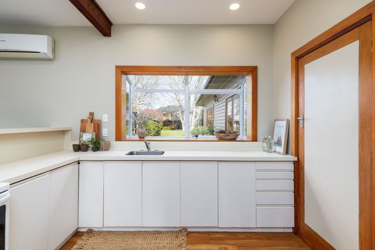 Photo of property in 33 Galway Avenue, Bryndwr, Christchurch, 8052