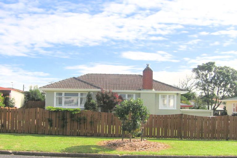 Photo of property in 2/8 Coates Road, Papatoetoe, Auckland, 2025