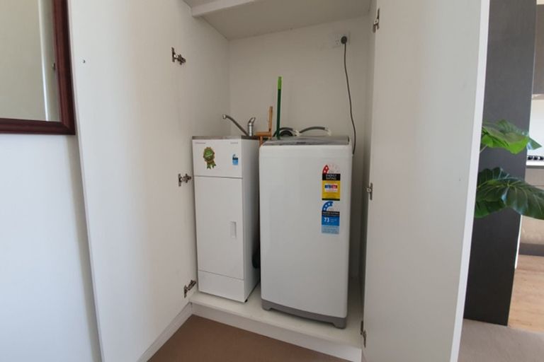 Photo of property in 77 Eliot Street, New Plymouth, 4310