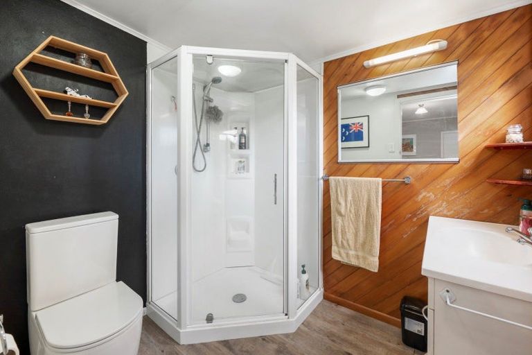 Photo of property in 65 Mountain Road, Western Heights, Rotorua, 3015