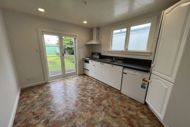 Photo of property in 100 Elizabeth Street, Mount Victoria, Wellington, 6011