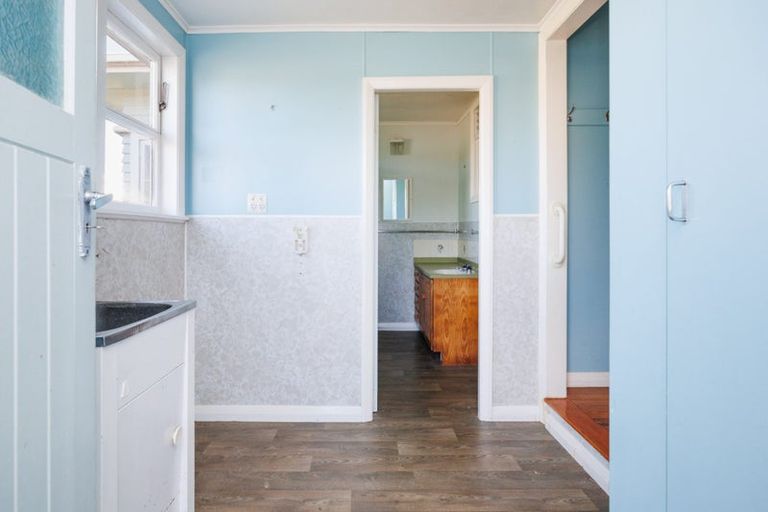 Photo of property in 14 Belvedere Crescent, Takaro, Palmerston North, 4412