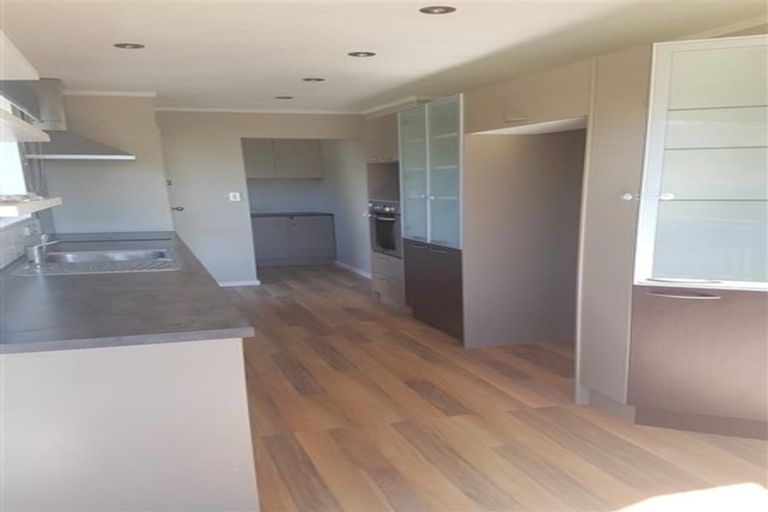 Photo of property in 18 Tarras Grove, Kelson, Lower Hutt, 5010