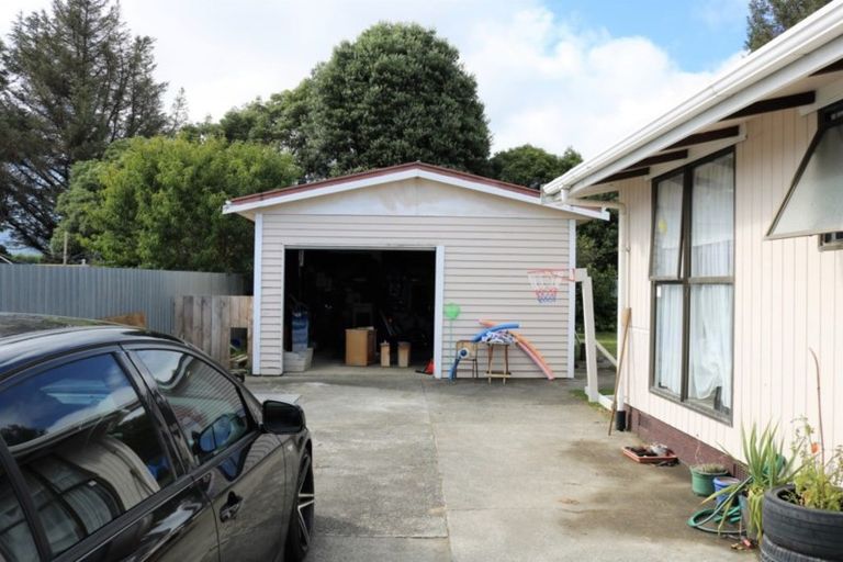 Photo of property in 43 Strathmore Avenue, Levin, 5510
