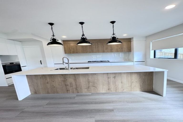 Photo of property in 153 Kowhai Road, Orewa, 0931