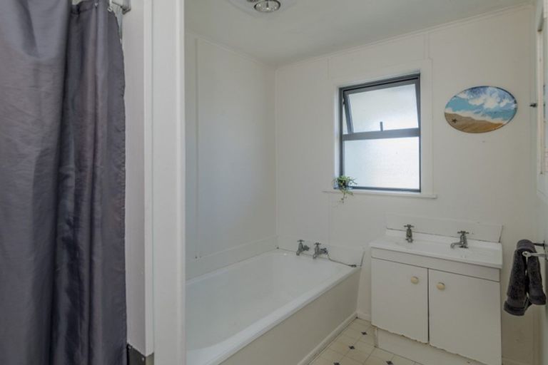 Photo of property in 27 Parsons Avenue, Levin, 5510