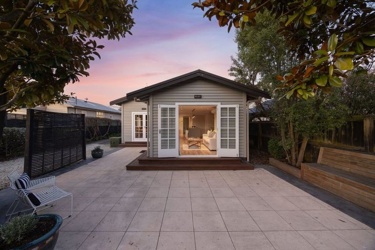 Photo of property in 33 Mersey Street, St Albans, Christchurch, 8014