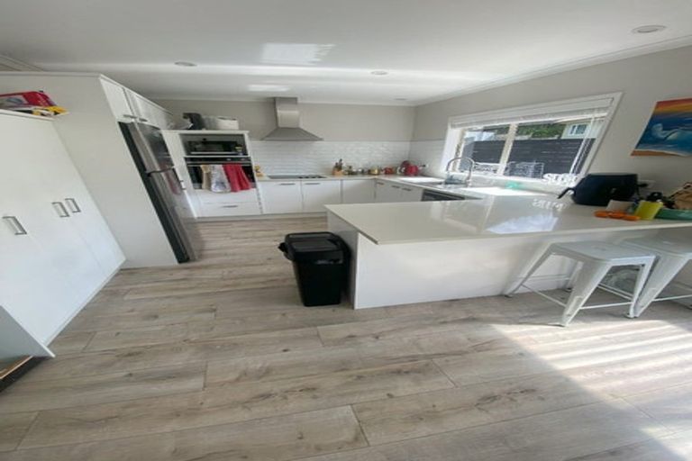 Photo of property in 7 Phoebe Meikle Place, Torbay, Auckland, 0630