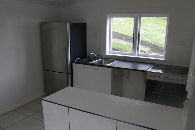 Photo of property in 24 Imperial Terrace, Melrose, Wellington, 6022