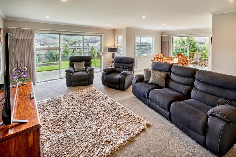 Photo of property in 8 Henrietta Maxwell Grove, Wainuiomata, Lower Hutt, 5014