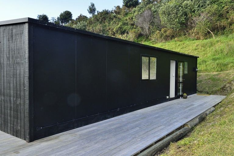Photo of property in 15 Mahia Heights Drive, Mahia, 4198