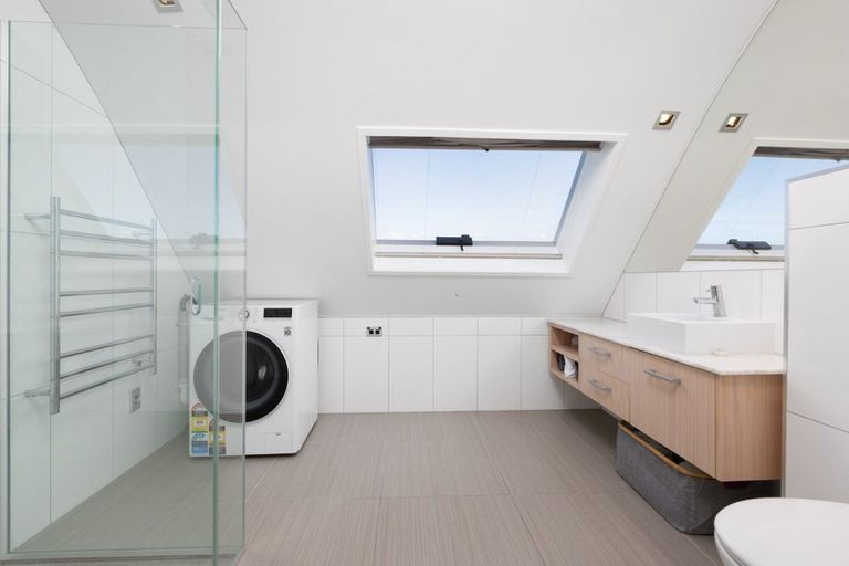 Photo of property in 6/50 Marine Parade, Mount Maunganui, 3116