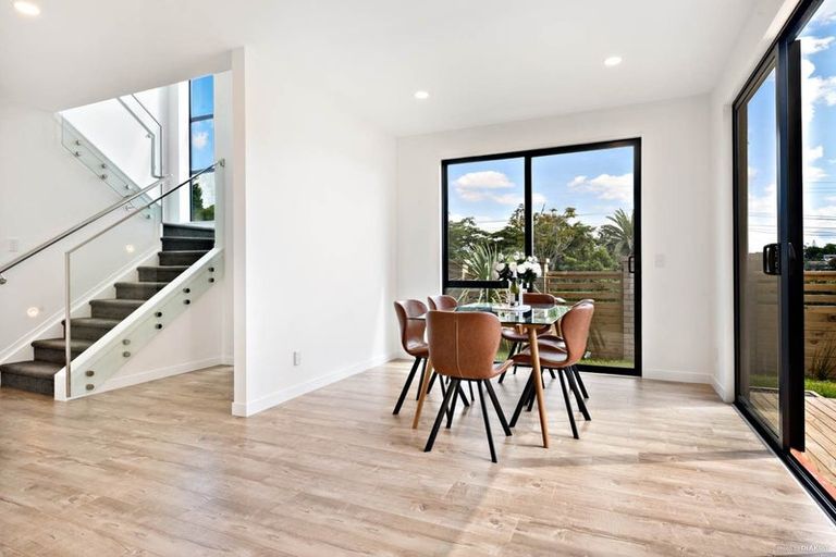 Photo of property in 21a Roseberry Avenue, Birkenhead, Auckland, 0626