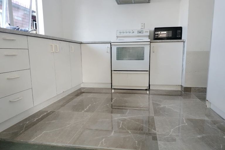 Photo of property in 1/18 Eulogy Place, Randwick Park, Auckland, 2105