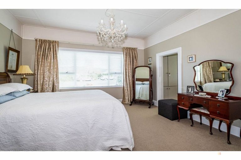 Photo of property in 12 Parsonage Road, Waimate, 7924