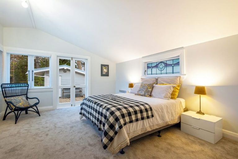 Photo of property in 12 Glade Place, Birkenhead, Auckland, 0626