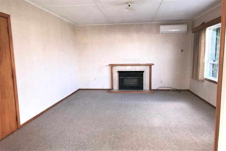 Photo of property in 221 Mangorei Road, Merrilands, New Plymouth, 4312