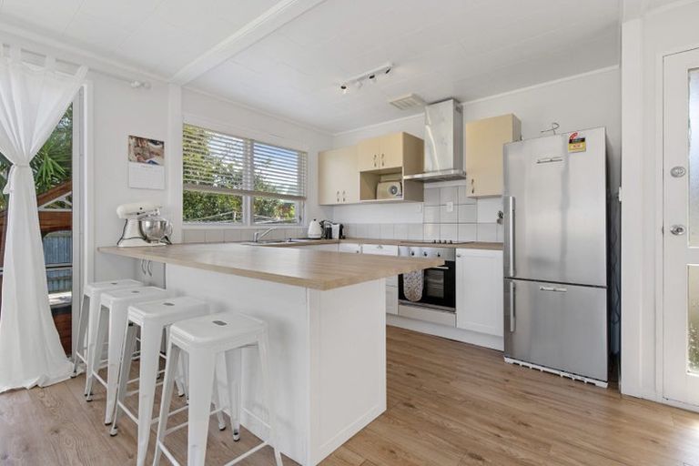 Photo of property in 2/45 Riverside Road, Orewa, 0931