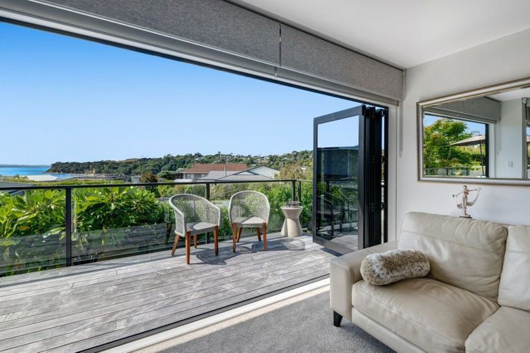 Photo of property in 6 Crown Road, Tindalls Beach, Whangaparaoa, 0930