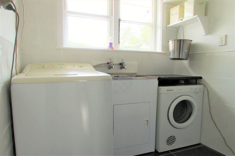 Photo of property in 183 Riverside Drive, Waterloo, Lower Hutt, 5011