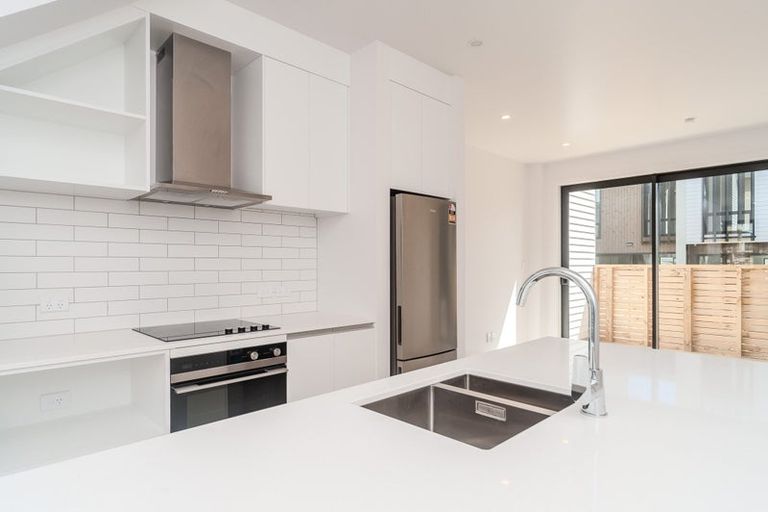 Photo of property in 6 Kamahi Place, Paraparaumu, 5032