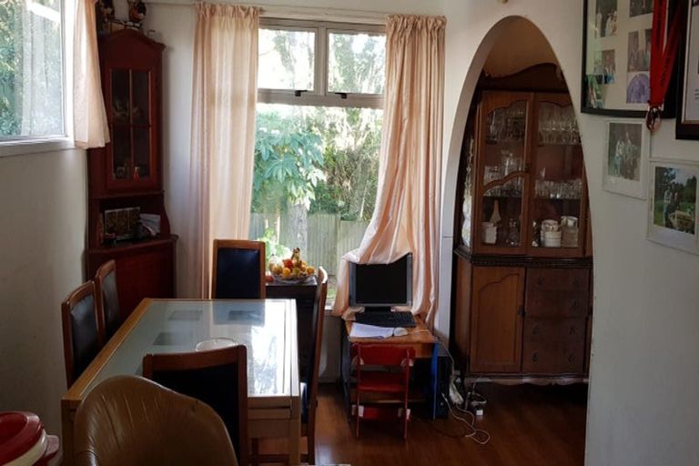 Photo of property in 53 Lawrence Crescent, Hillpark, Auckland, 2102