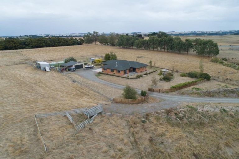 Photo of property in 355 Lethbridge Road, Feilding, 4779