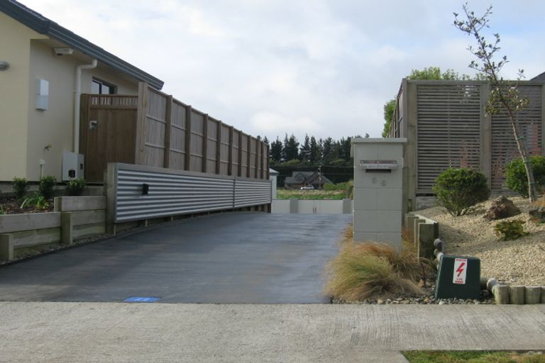 Photo of property in 56 Cashmere Drive, Fitzherbert, Palmerston North, 4410