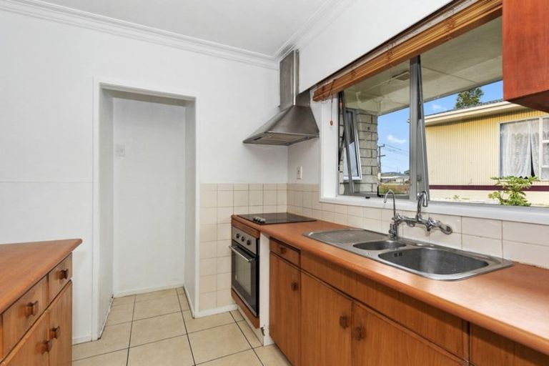 Photo of property in 52 Hillcrest Road, Hillcrest, Hamilton, 3216