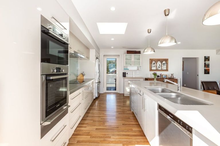 Photo of property in 96 The Esplanade, Raumati South, Paraparaumu, 5032