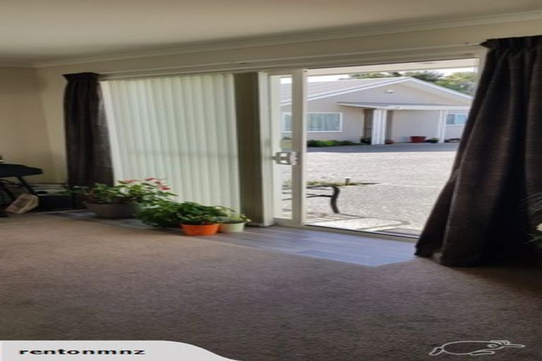 Photo of property in 8a Reid Avenue, Mosgiel, 9024