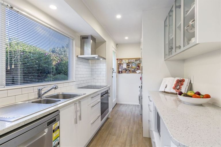 Photo of property in 3/11a Aratonga Avenue, Greenlane, Auckland, 1051
