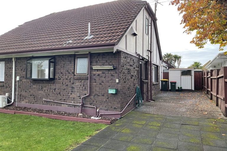 Photo of property in 2/26 Cherry Road, Bucklands Beach, Auckland, 2014