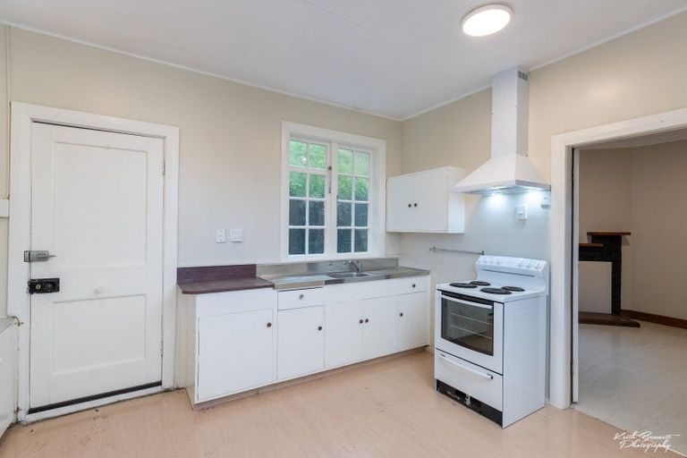 Photo of property in 131 Volga Street, Island Bay, Wellington, 6023
