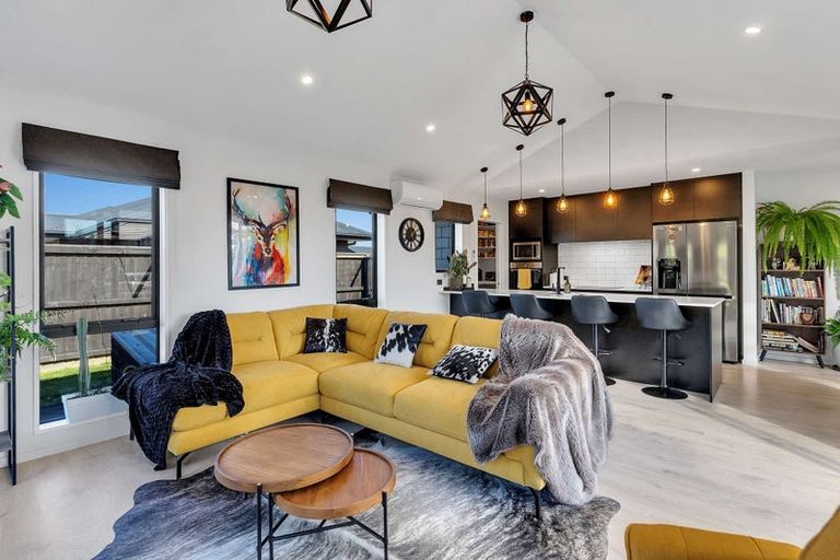 Photo of property in 4 Crest Place, Rolleston, 7615