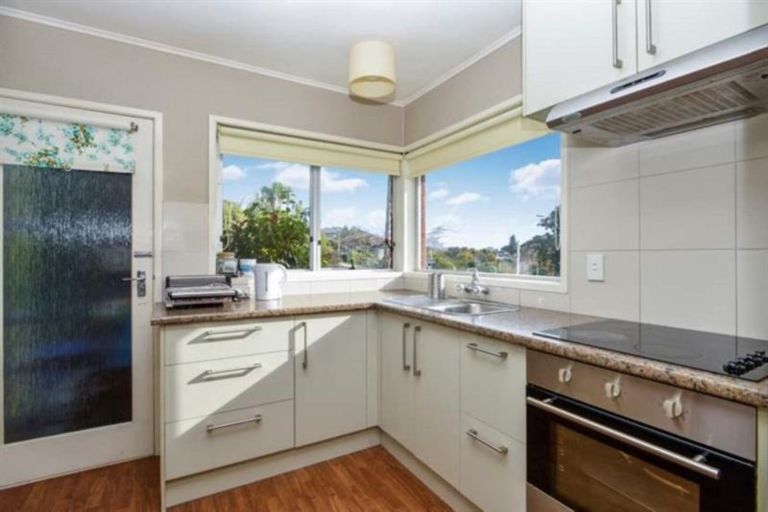 Photo of property in 22a Evelyn Road, Cockle Bay, Auckland, 2014