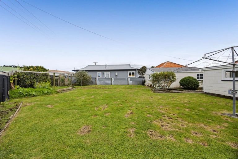 Photo of property in 5 Raleigh Street, Vogeltown, New Plymouth, 4310