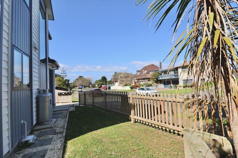 Photo of property in 7d Pinehurst Place, Wattle Downs, Auckland, 2103
