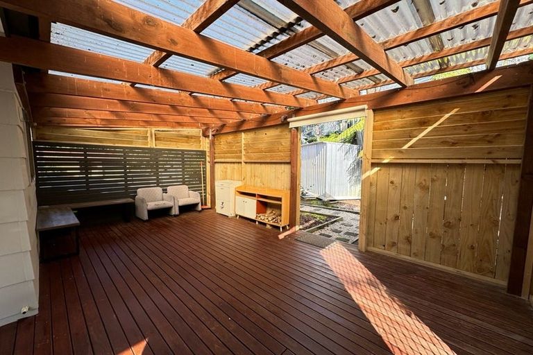 Photo of property in 1/62 Stapleford Crescent, Browns Bay, Auckland, 0630