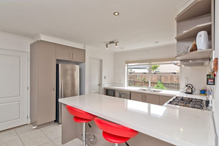 Photo of property in 16 Lake Drive, Karaka, Papakura, 2113