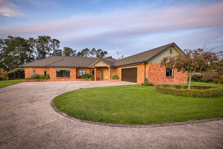 Photo of property in 858a Pirongia Road, Pirongia, Te Awamutu, 3876