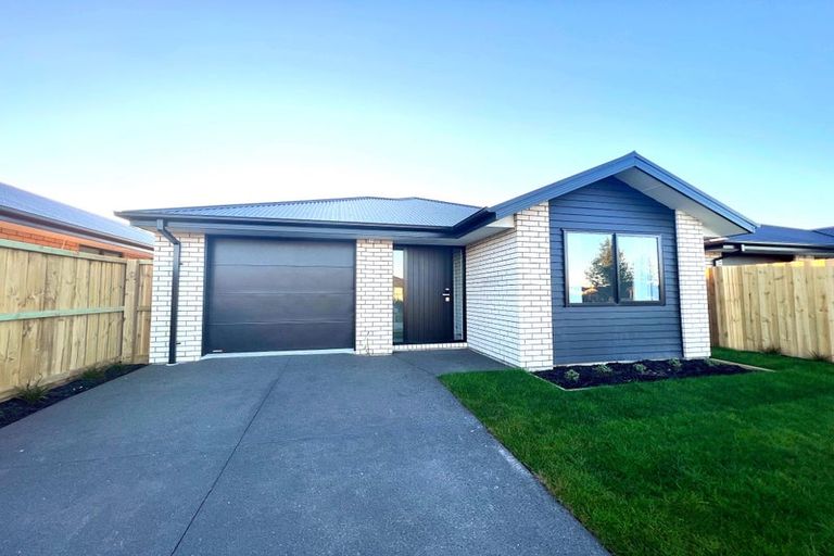 Photo of property in 6 Korokio Lane, Halswell, Christchurch, 8025