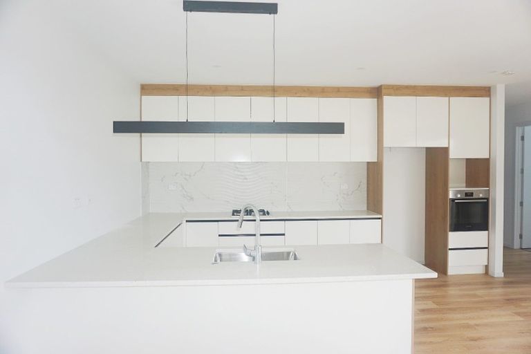 Photo of property in 1 Kea Road, Silverdale, 0932