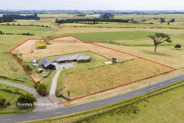Photo of property in 1061 Taonui Road, Colyton, Feilding, 4775