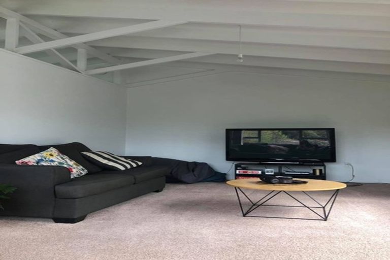 Photo of property in 6c Waterloo Place, Westown, New Plymouth, 4310