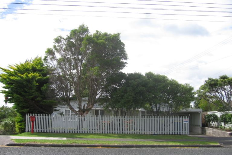 Photo of property in 75b College Road, Northcote, Auckland, 0627