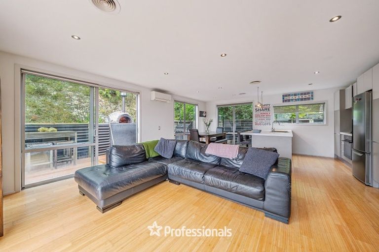 Photo of property in 12 Otonga Heights, Maungaraki, Lower Hutt, 5010