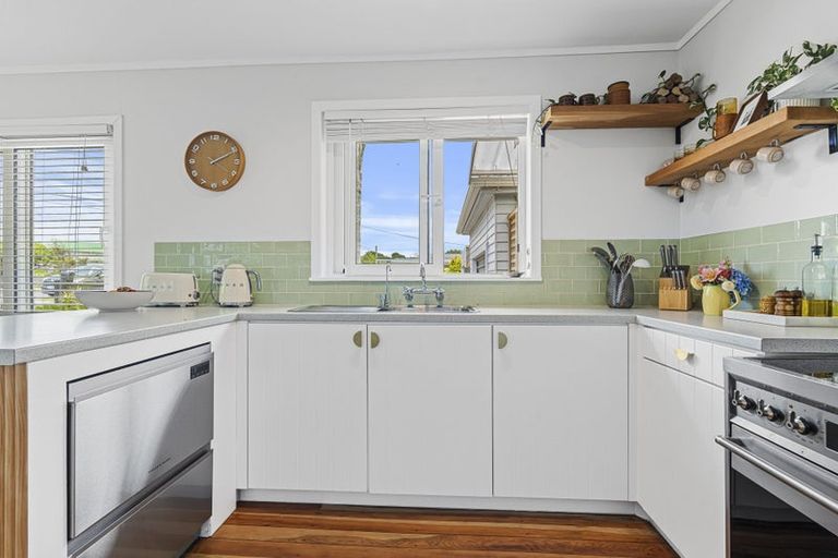 Photo of property in 144 Pioneer Road, Spotswood, New Plymouth, 4310